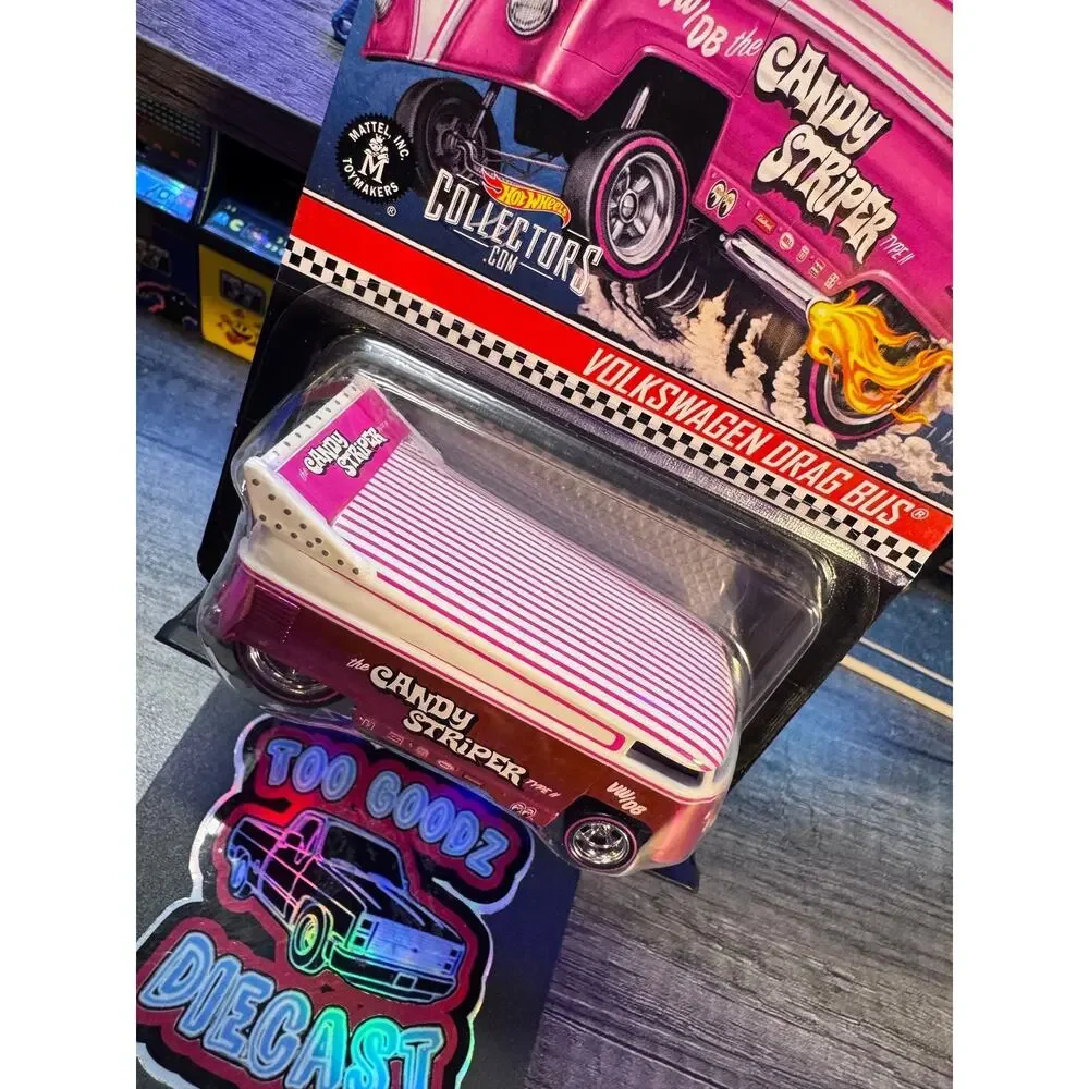 Hot Wheels RLC Volkswagen Drag Bus Candy Striper Pink Logo variant numbered 3866